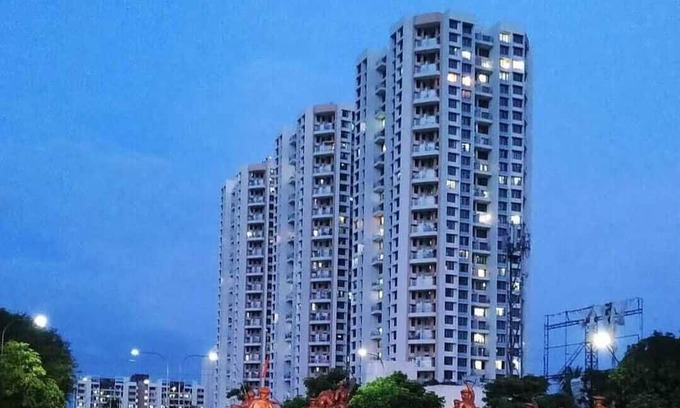 Nanded Wohnung | Luxurious 2-bedroom apartment in serene Pune with view, WiFi, AC, recliner