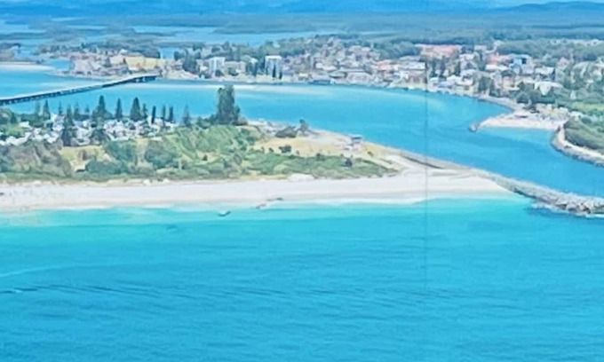 Tuncurry Haus | Tuncurry Tranquility family and dog friendly house conveniently located