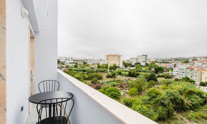 Benfica Wohnung | Blueground | Benfica, furnished, a/c, washer