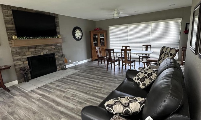 Greene Haus | 4-bedroom home located in Greene with views of the Shell Rock river