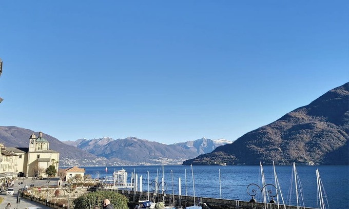 Lunecco Haus | Holiday Home 'Casa Piccola' with Mountain View, Private Garden and Wi-Fi