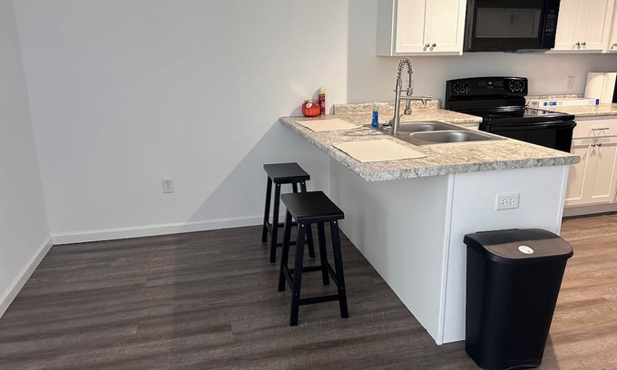 Ludowici Haus | Charming 2-bedroom townhome with AC, WiFi in welcoming Ludowici