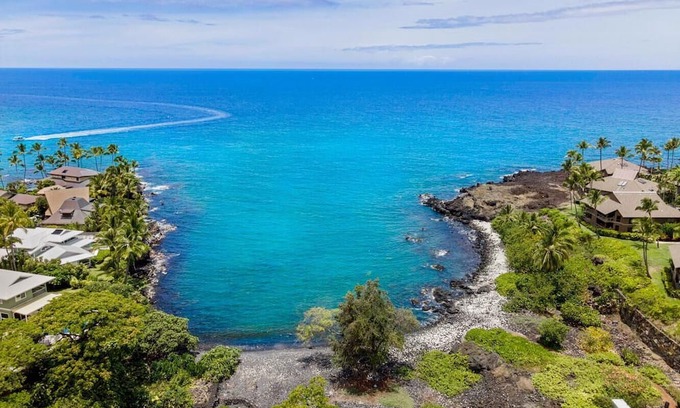 Keauhou Haus | Manukai Hale: Luxe Golf View, Pool, Boho Charm, & Prime Location Near Heeia Bay