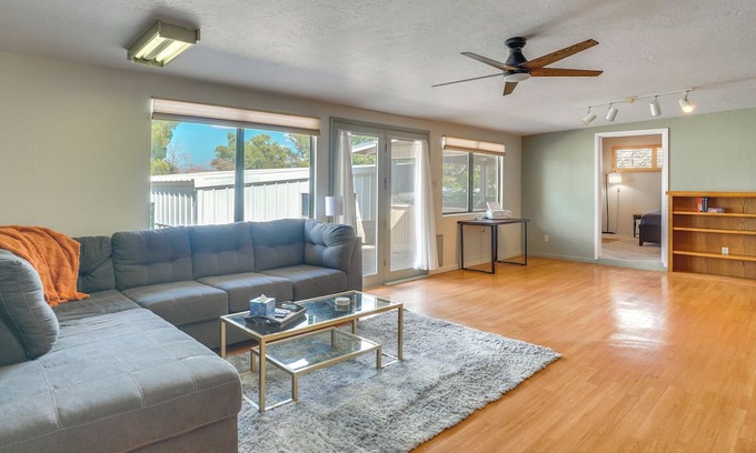 Pomerene Haus | 11 Mi to Kartchner Caverns: Home w/Yard in Benson