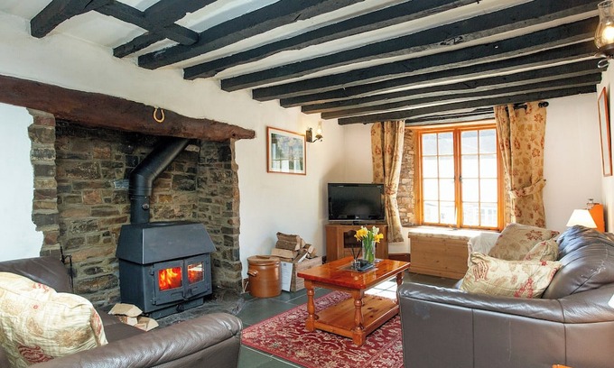 Chittlehampton Hütte | 3 bedroom accommodation in Chittlehampton, near Umberleigh