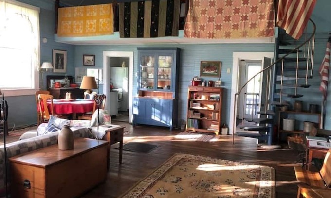 Craftsbury Haus | Ann’s Schoolhouse in beautiful Vermont