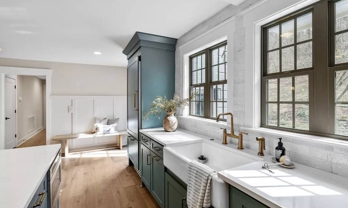 Forest Hills Haus | Charming 5-Bedroom Oasis in Nashville with AC & WiFi – Perfect for Groups!