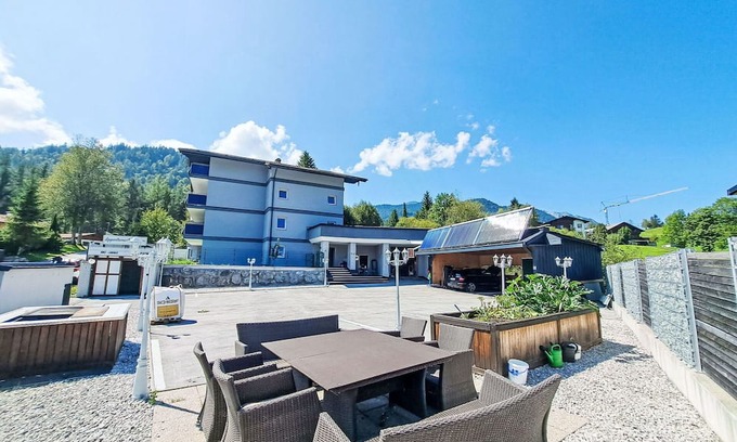 Steinberg am Rofan Wohnung | Lovely apartment for 4 guests with WIFI, patio, pets allowed and parking