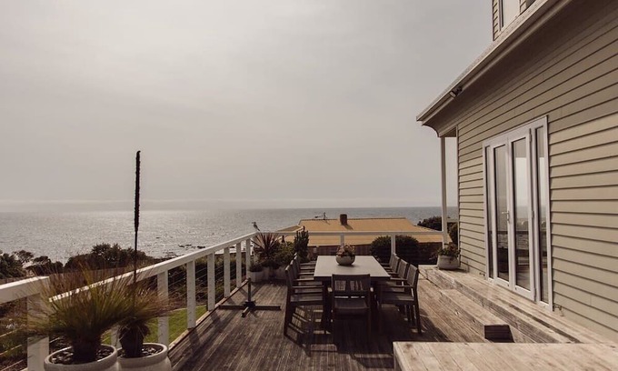 Ocean Vista Haus | The Firs at Ocean Vista – Indulge in Panoramic Sea Views