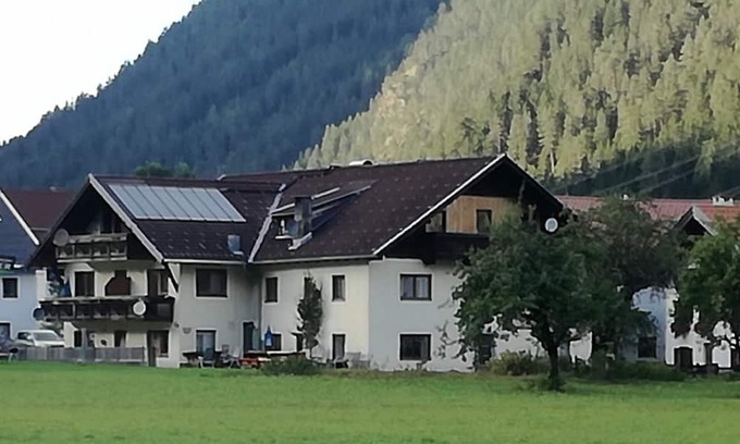 Bichlbach Wohnung | This spacious vacation home is perfect for large families, groups of friends