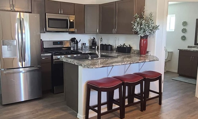 Farmington Haus | Charming 1-bedroom Casita-Tiny Home in the Heart of the Four Corners, Aztec, NM