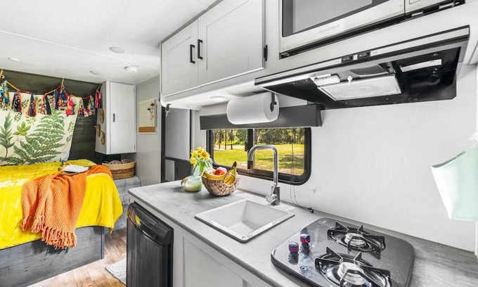 Holmes County Haus | ‘ Adventure Awaits’: 21ft Lightweight Travel Camper