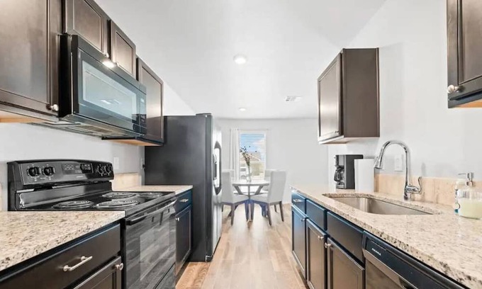 Lubbock Haus | Cozy Corner Retreat 3BR/2BA Short drive to TTU
