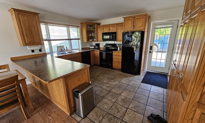 Saint John Haus | Paradise on Douglas Lake (B)