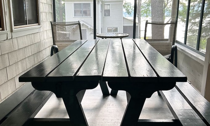 Warren County Hütte | Charming 2-bedroom Lake George Cottage on East Side w/Wifi & AC