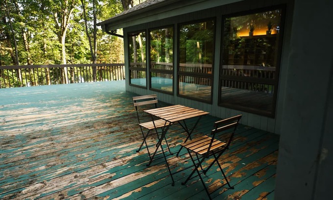 Lansing Haus | LNSNG VISTA I River + Trails