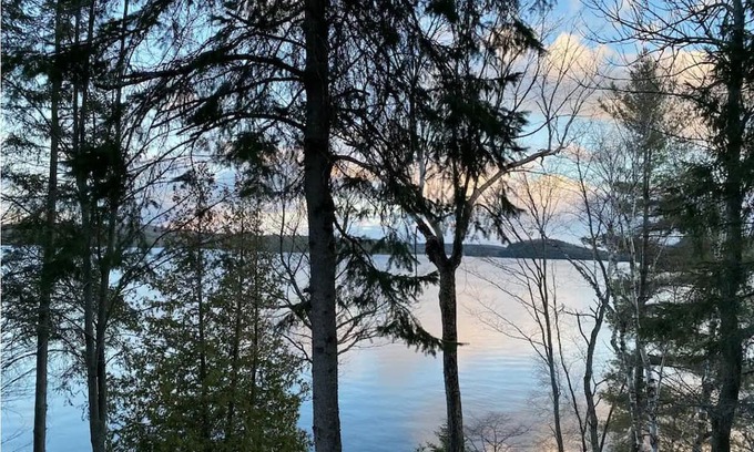 Huntsville Hütte | Water Front Cottage with dock - 5 min from the town, pet-friendly