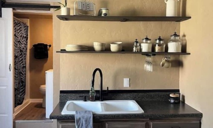 Burley Haus | 1 Bed 1 Bath apartment