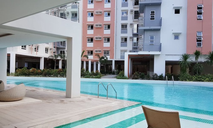 Lahug Eigentumswohnung | Cozy Studio condo in charming Cebu City with WiFi, AC, near IT Park