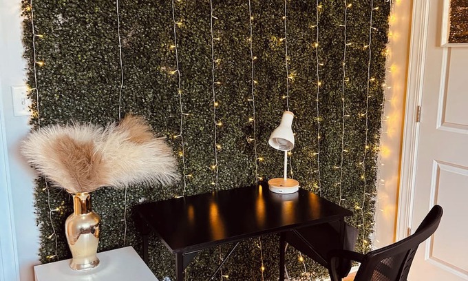 Bridgeport Eigentumswohnung | Spacious 5-bedroom 4-bath condo with Fireplace, Patio and WiFi in Chicago