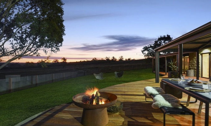 Mansfield Haus | Macs 75 - Luxurious Farm Getaway