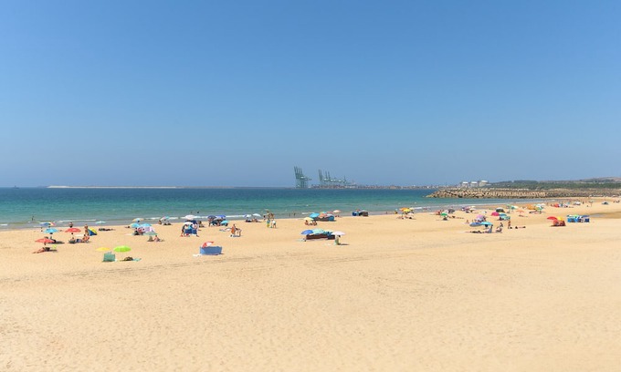 Sines Haus | Room 'Quarto Triplo Conforto 2' with Private Terrace and Wi-Fi