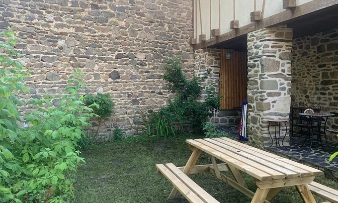 Orgnac-sur-Vezere Haus | Charmante Maison de Bourg Corrézienne, à L'orée de la Forêt - Animaux Acceptés !
