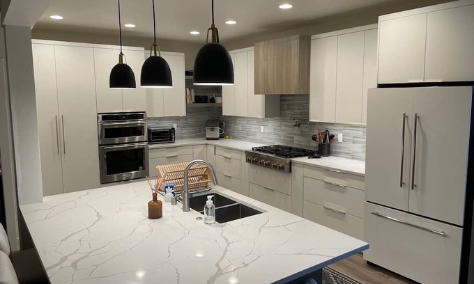 Boulevard Bluffs Haus | Private 3-bedroom house in scenic Mukilteo with WiFi, AC