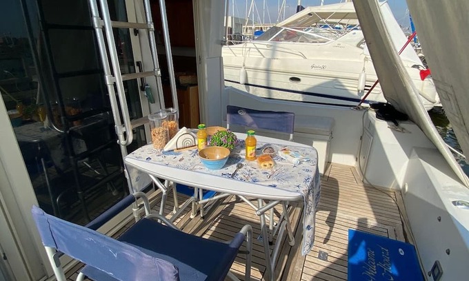 Fiumicino Bootsverleih | For an alternative, romantic or simply relaxing stay aboard Scoglietto