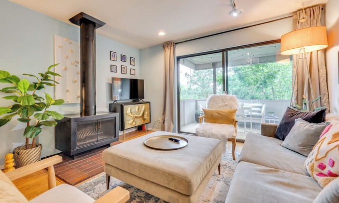 Whittier Eigentumswohnung | Boulder Condo w/Large Balcony < 1 Mi to CU!