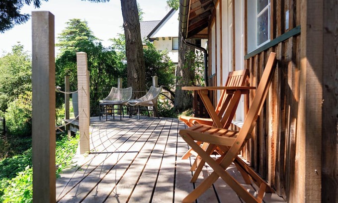 Metchosin Kabine | Cozy Cabin Getaway South Vancouver Island Quiet, Pet Friendly, Nature, Relax