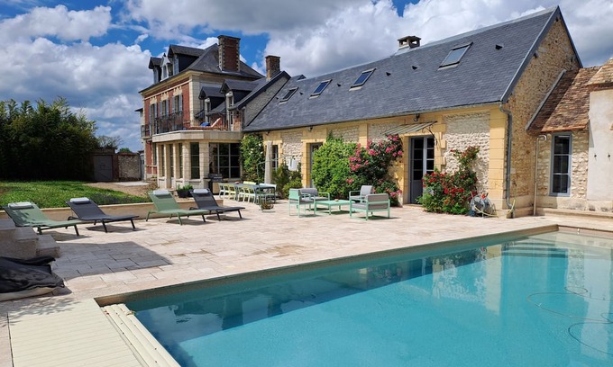 Saint-Pierre-la-Garenne Haus | Domaine St Pierre - Idylliq Collection