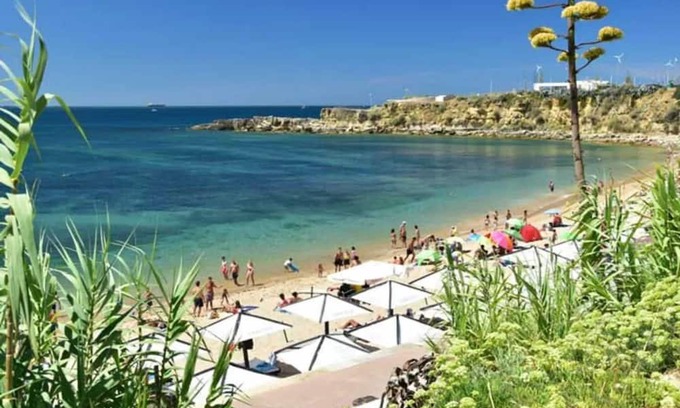 Cascais Villa | Homerez - Elegant Villa with Pool in São Domingos de Rana