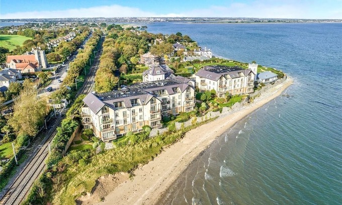 Sutton Cross Wohnung | Spectacular Huge Howth Beachfront Apartment