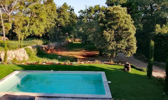 Flassans-sur-Issole Haus | Beautiful modern air-conditioned villa with pool accommodating up to 8 guests
