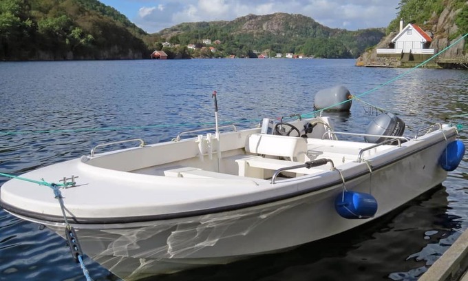 Flekkefjord Haus | Holiday home "Aurora Ulleroy", island Hidra - there alone location on the island Ulleroy near Flekkefjord, Kirkehamn/Kirkehavn, Norway-Vestagder, Southern Norway, 11 persons, 6 bedrooms, 2 x shower room, utility room and guest toilet, huge jetty,.