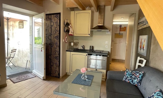 Landebaeron Haus | Holiday house Lannéven for 1 - 2 persons with 1 bedroom - Row house