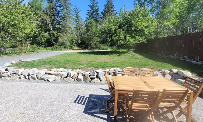 Port Alberni Haus | Newly Renovated Private 3 bedroom 2 bathroom guest suite