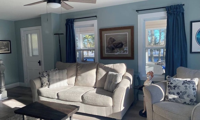 Gaspereaux Haus | Large private home with deck - 5 min from the beach!