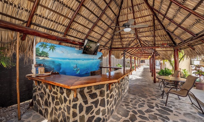 Matapalo Wohnung | Cozy Seaside Studio: Perfect for Families