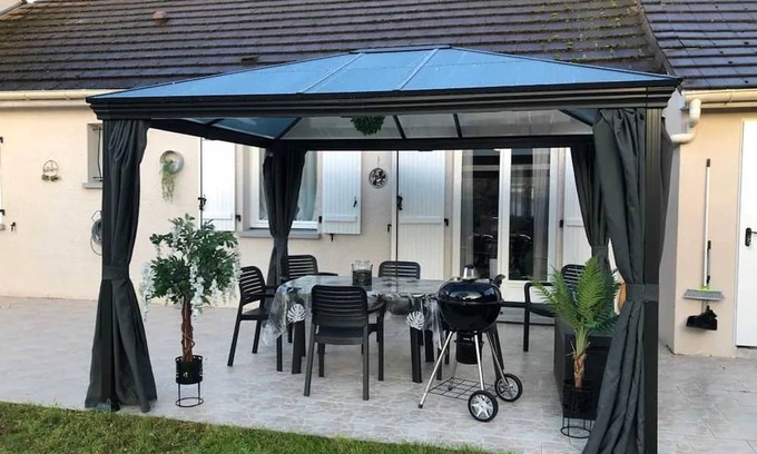 Meaux Haus | Homerez - Charming house with garden near Meaux