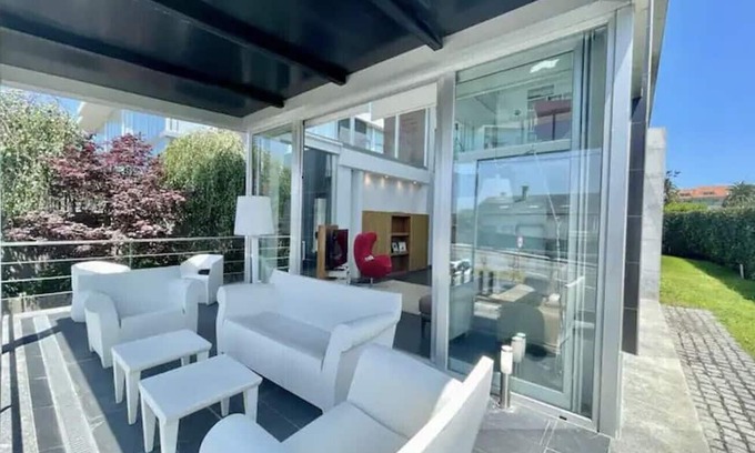 Mino Haus | La Casa de la Playa, a un Paso de la Orilla