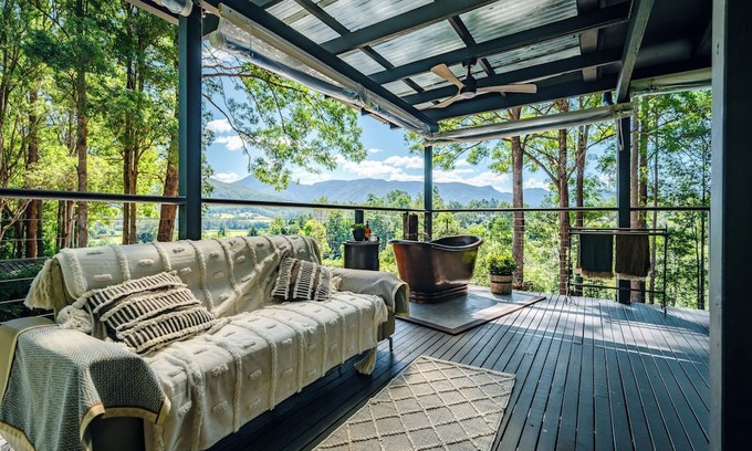 Gleniffer Haus | Soak up uninterrupted views of World Heritage Dorrigo National Park