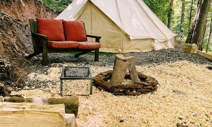 Shinglehouse Wohnmobilvermietung | Glamping Tent in Port Allegany