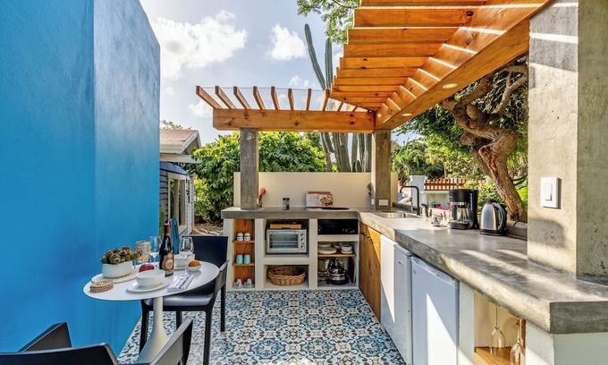 Shiribana Hütte | Cozy 2-bedroom cottage in brilliant Paradera with AC, WiFi