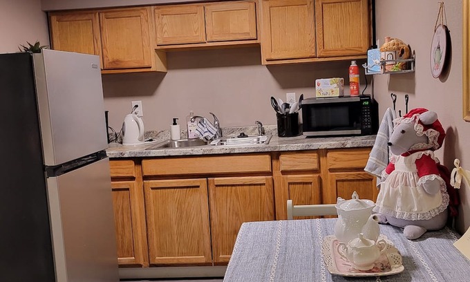 West Central Wohnung | Scones & tea in basement apartment 5 minutes to downtown