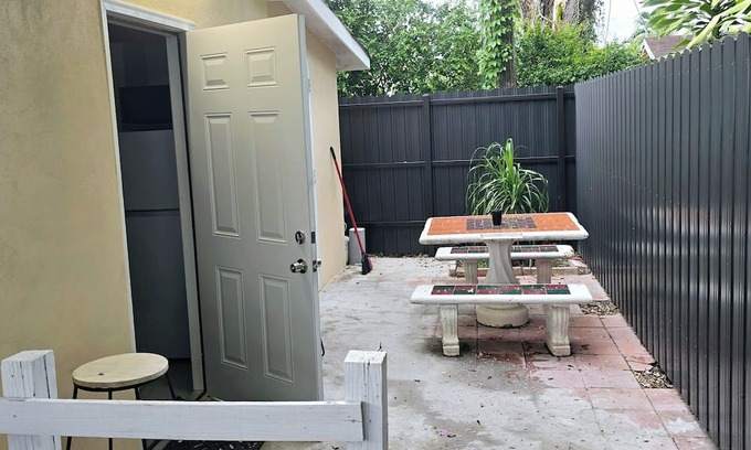 Hialeah Wohnung | Cozy 1-bedroom apartment with AC and WiFi in charming Hialeah