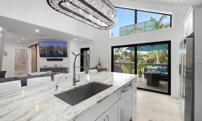 Jupiter Villa | Condo with 3 bedrooms in fabulous Jupiter within a 5 minute walk to the beach