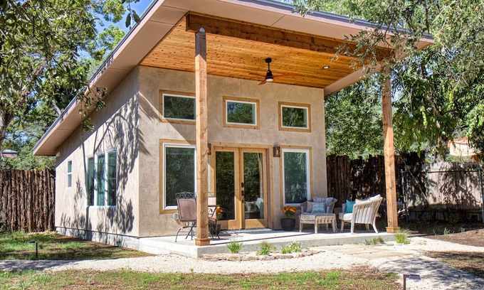 West Oak Hill Hütte | Serene studio nestled in nature