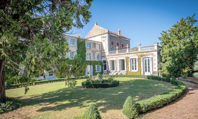 Pont-du-Chateau Sonstige | Suite Royale au Château du Serpolet